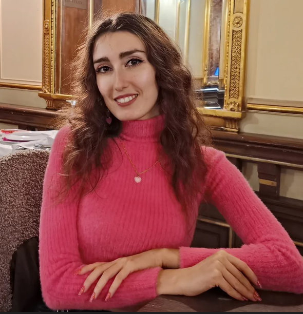 Roxana Cristina G.